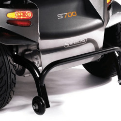 Scooter Elétrica de 4 rodas Sterling S700 Rodas de apoio para estabilizar a ultrapassagem de  pequenos obstáculos